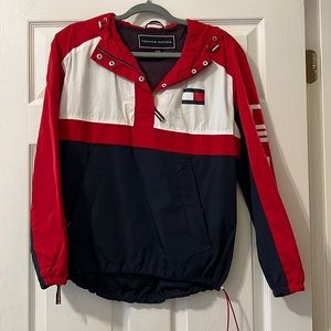 Windbreaker pullover